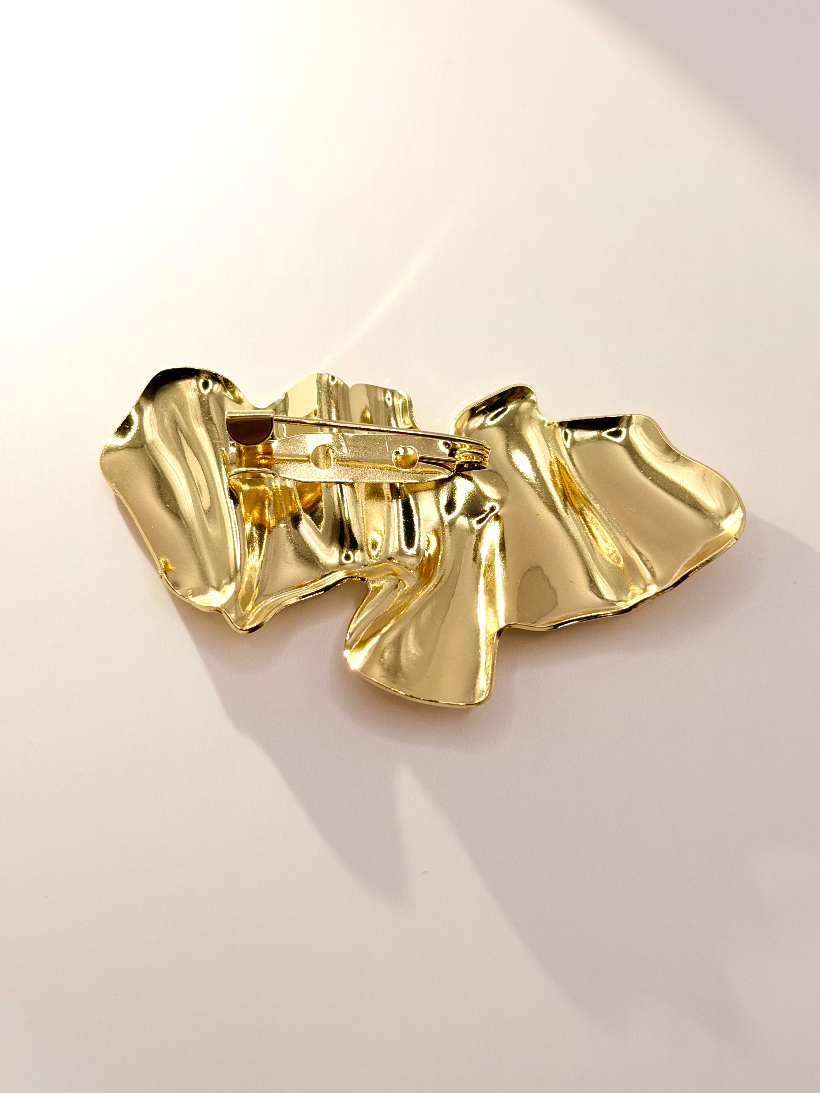 Gilded Wave Statement Brooch　Back