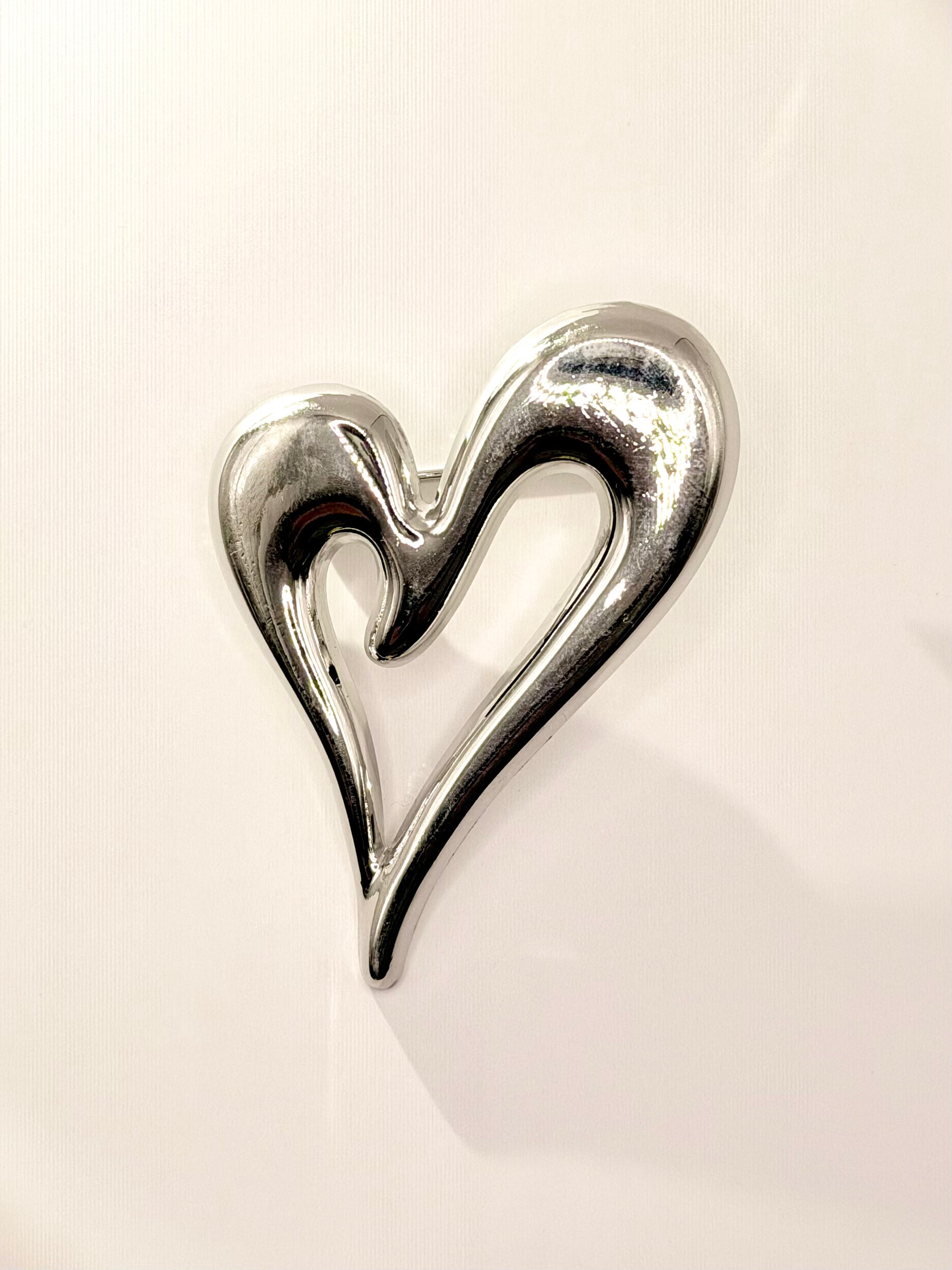 Sculpted Elongated Heart Brooch FRONT