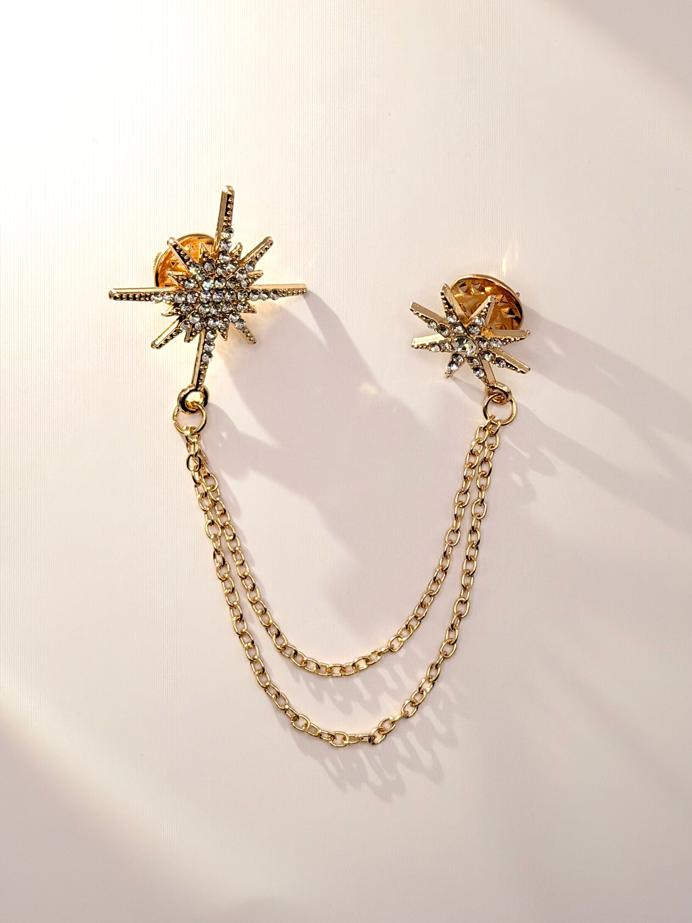 Starburst Chain Brooch Front